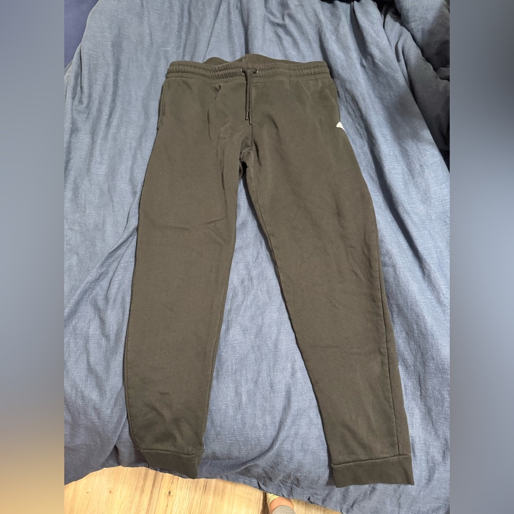 Adidas women’s golf sweatpants